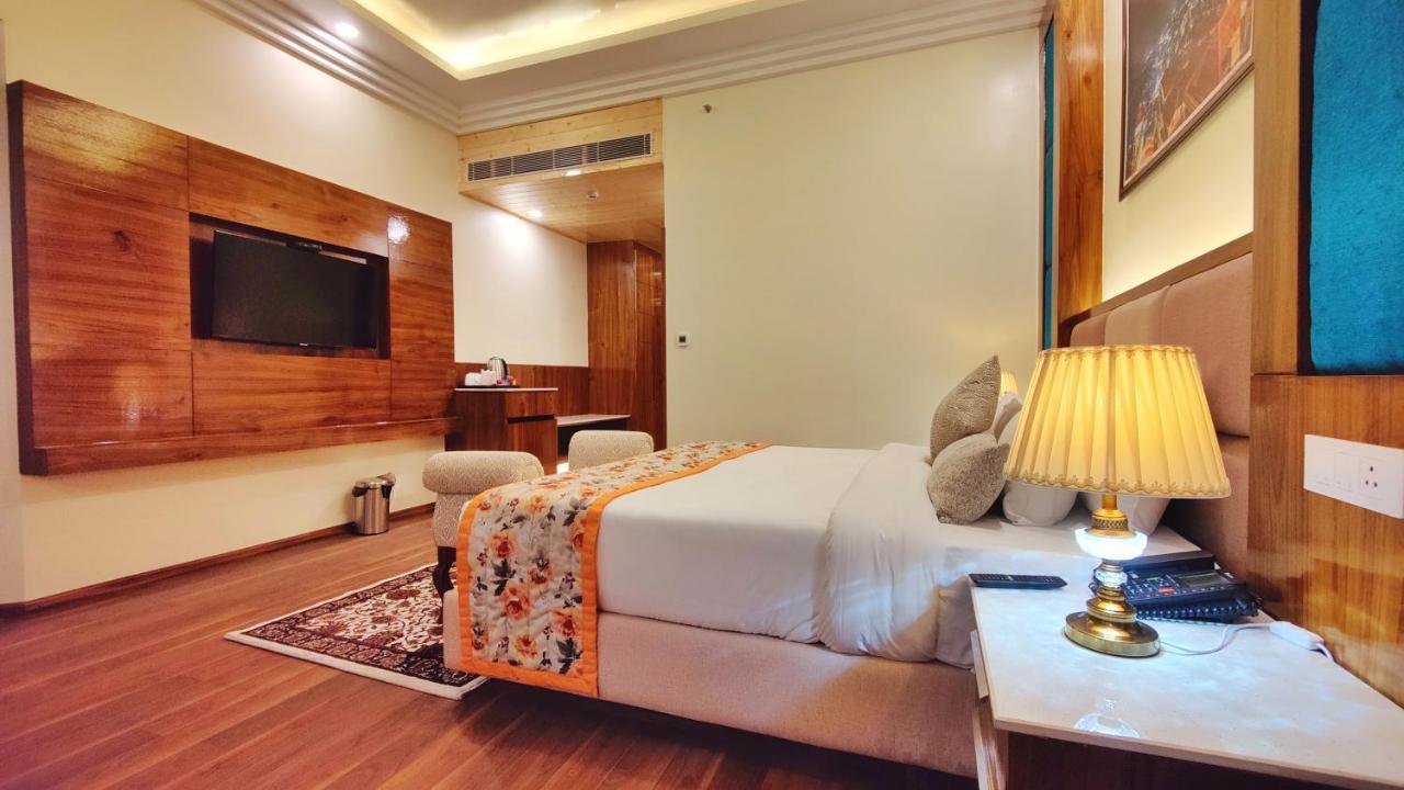 Hotel Woodpark Shimla Exterior photo