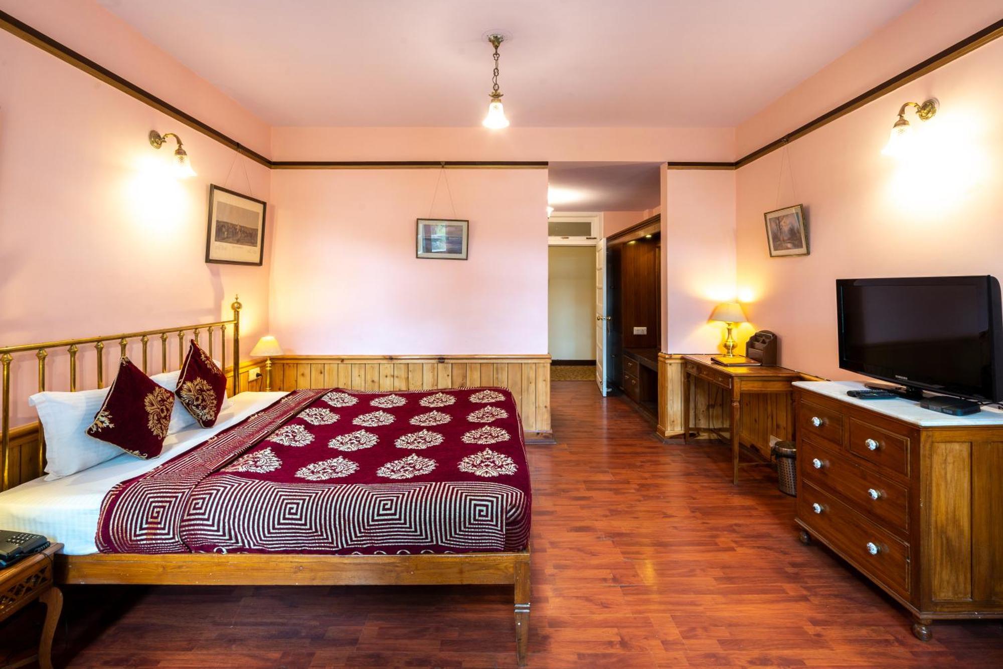 Hotel Woodpark Shimla Exterior photo