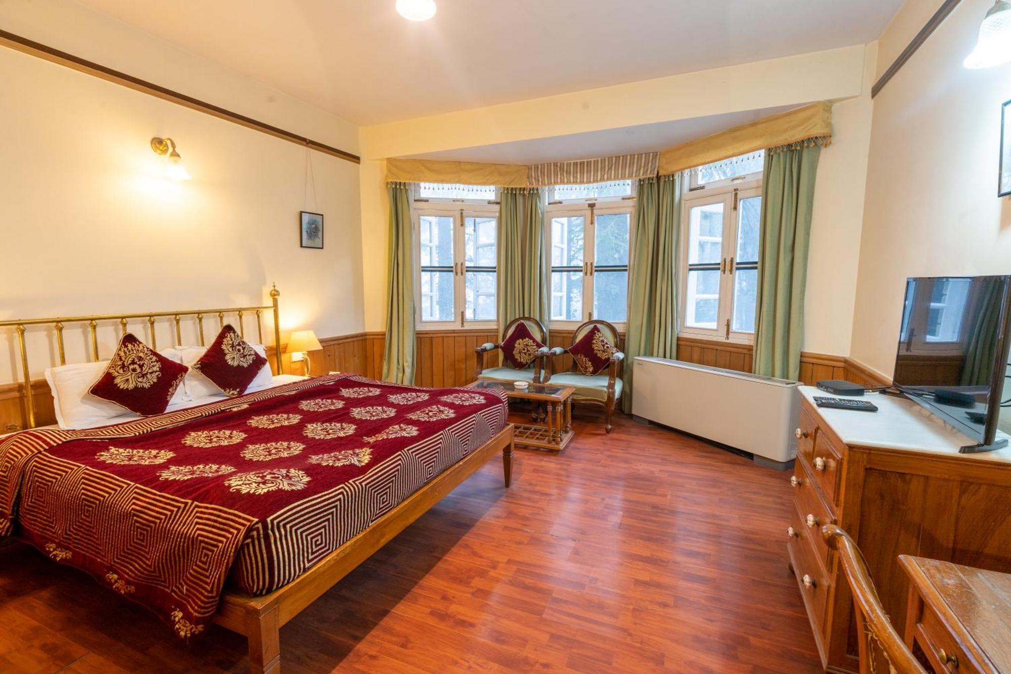 Hotel Woodpark Shimla Exterior photo