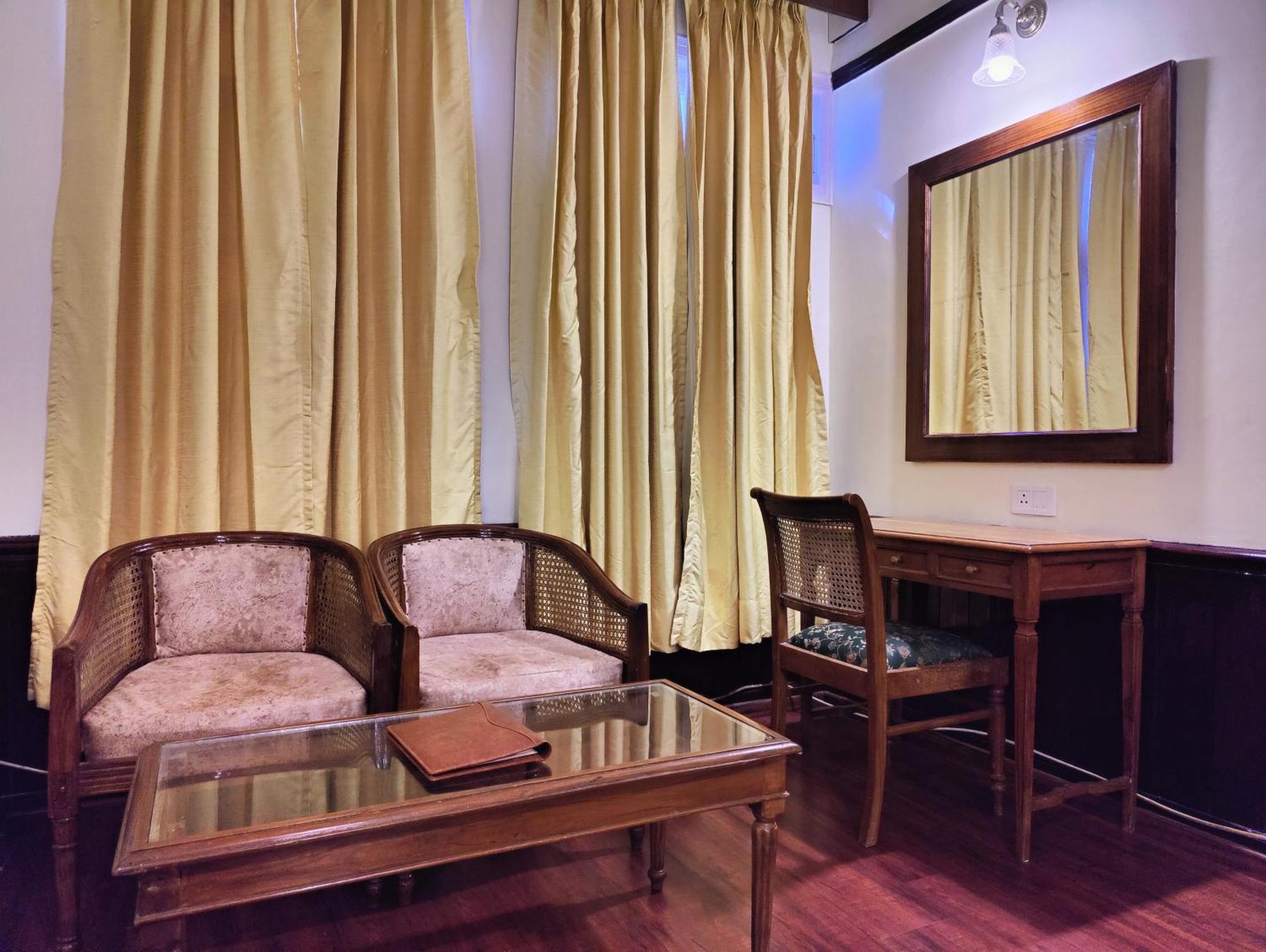 Hotel Woodpark Shimla Exterior photo